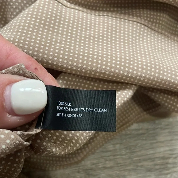 Club Monaco silk camisole Tan Small White polkadot design Women’s size M - Picture 10 of 11